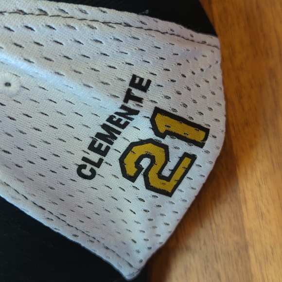 Roberto Clemente Pirates hats bundle - Picture 5 of 5